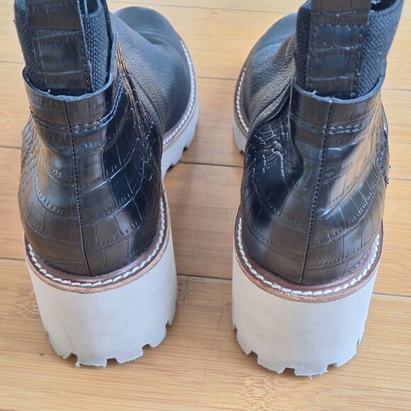 Dolce Vita Huey Lugged Chelsea Ankle Boot Black Exotic Croc size 10 Women's EUC - Picture 7 of 12